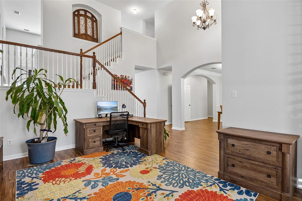 8010 Kings Court