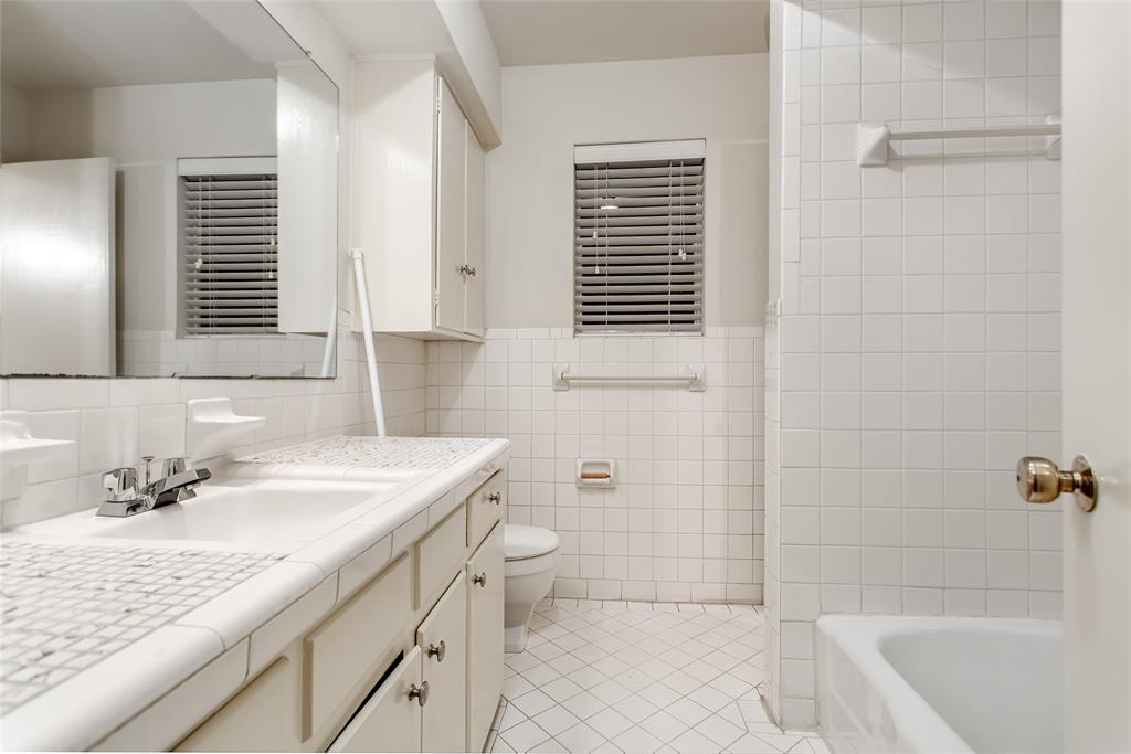 Mockingbird Manor Add - Residential Lease