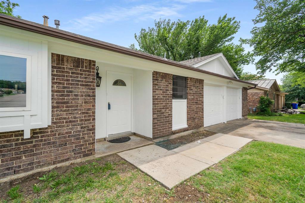 6012 Whispering Lane