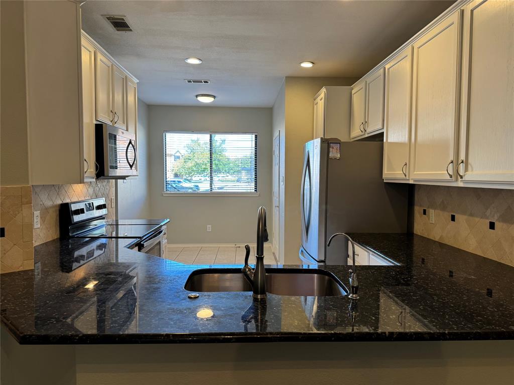 Signal Ridge #4 - Residential Lease