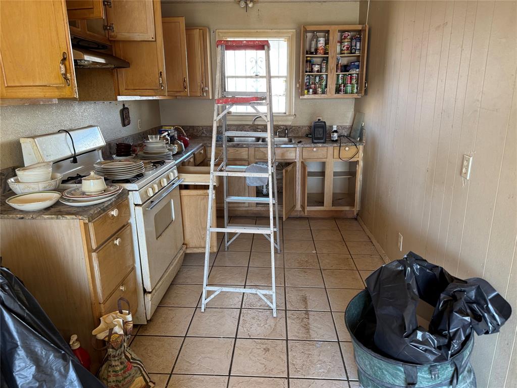 1214 Wintergreen Court