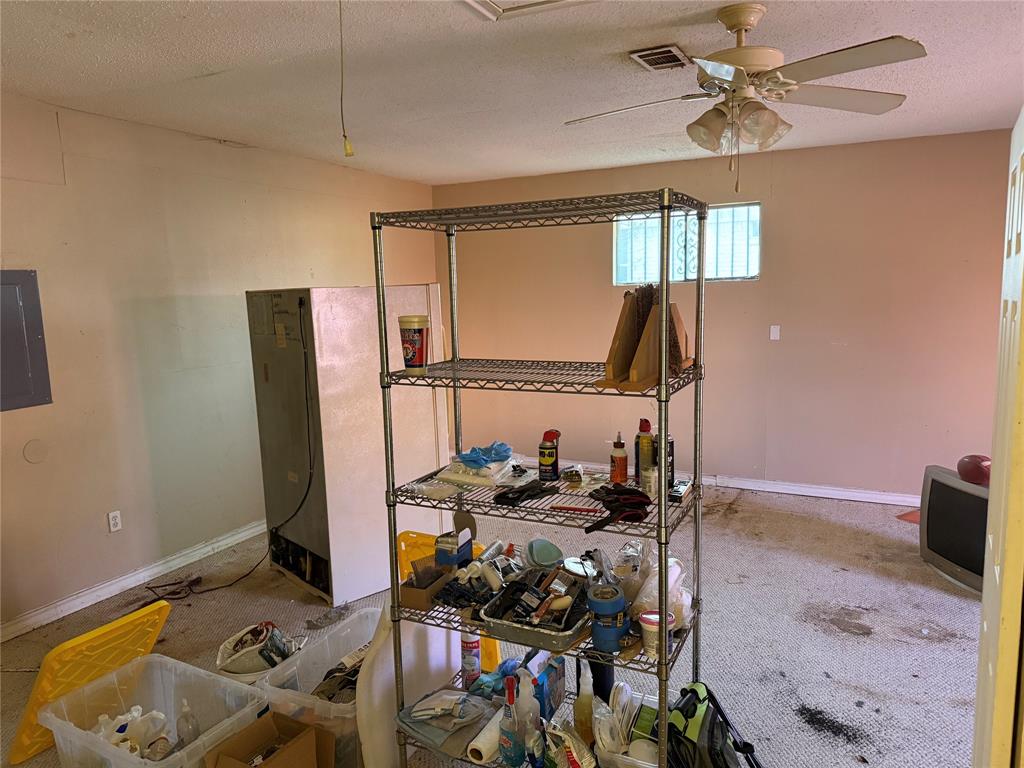 Rolling Hills 01 - Residential