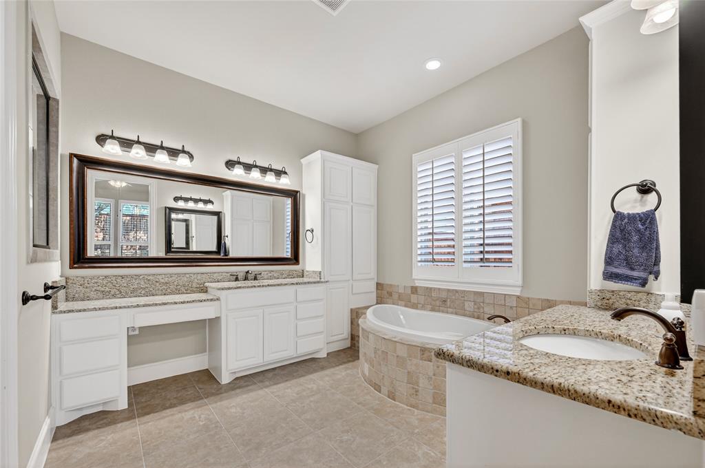 Bandera of Lantana - Residential