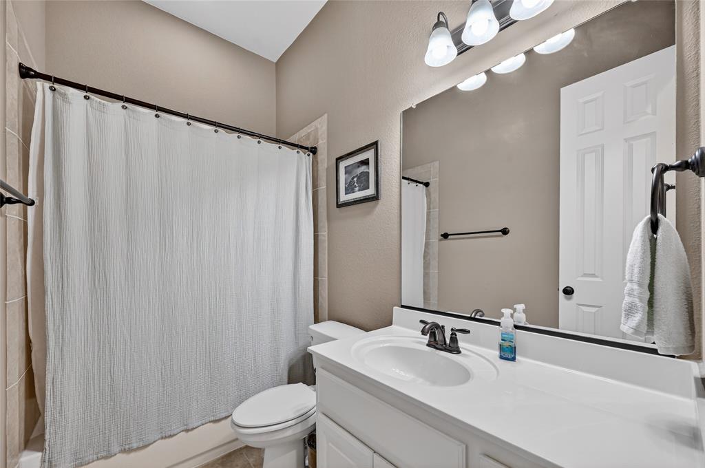 Bandera of Lantana - Residential