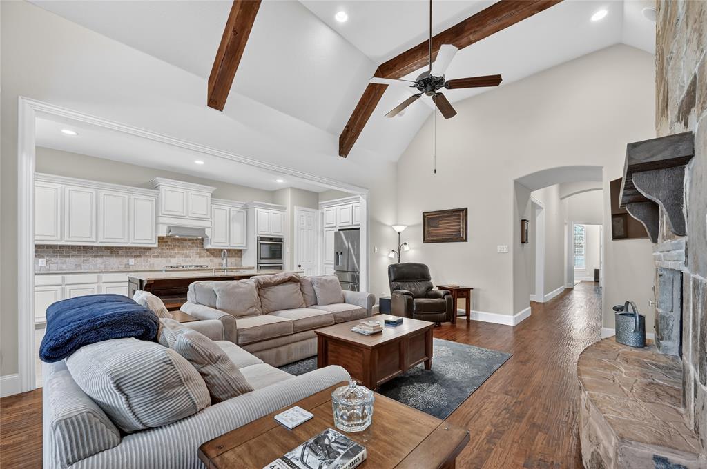 Bandera of Lantana - Residential