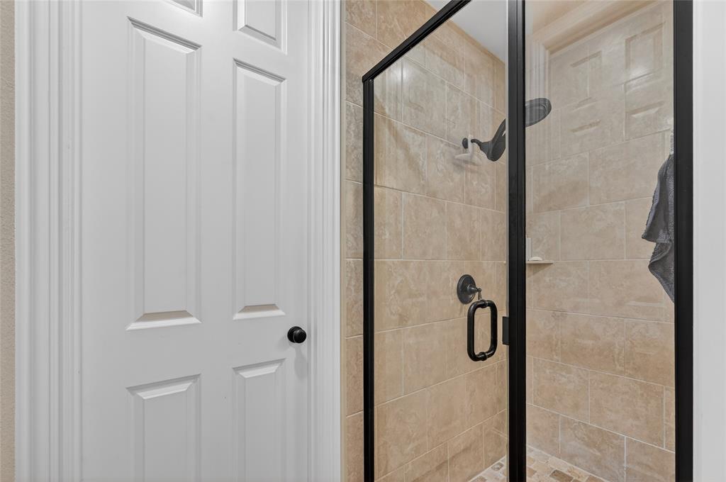 Bandera of Lantana - Residential