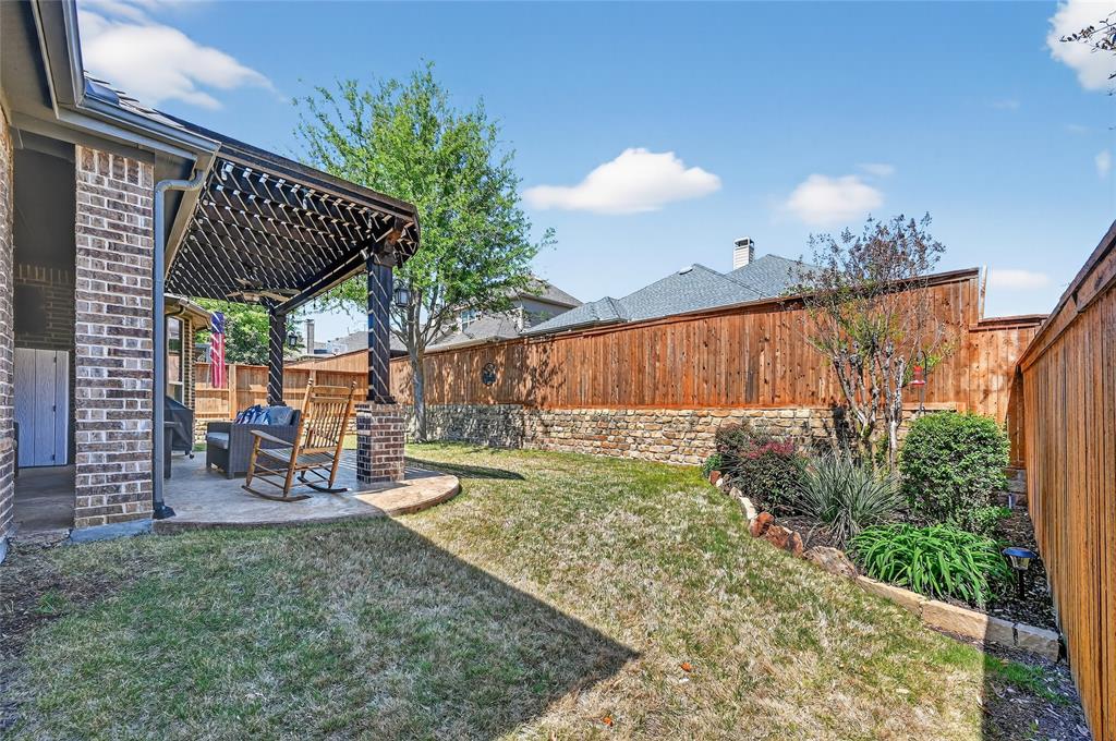 Bandera of Lantana - Residential