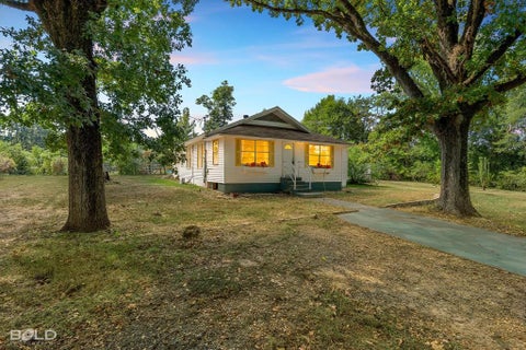 Photo of 2054 LA 2 Highway, Plain Dealing, LA 71064 (MLS # 21388710)