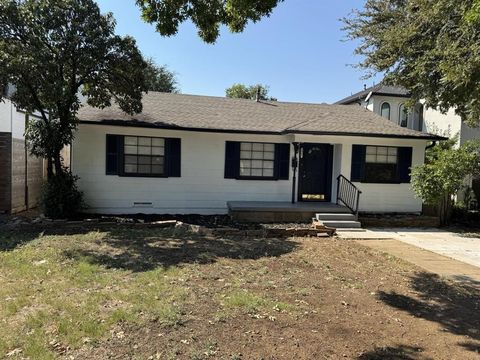 Photo of 8427 Ridgelea Street, Dallas, TX 75209 (MLS # 21239035)