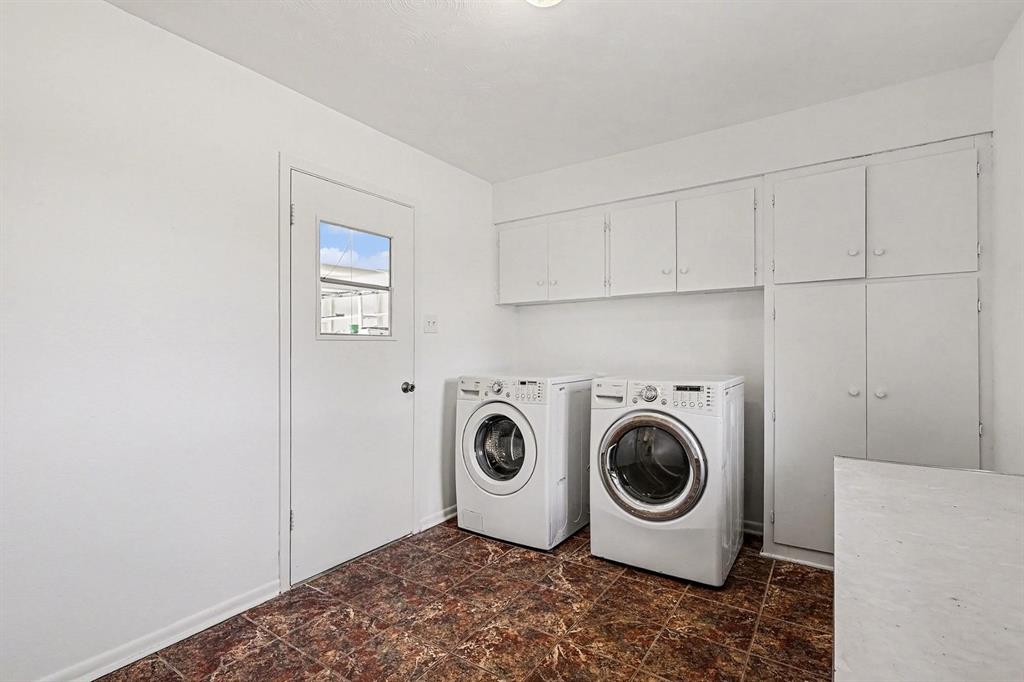 Colonial Estate #2 - Residential