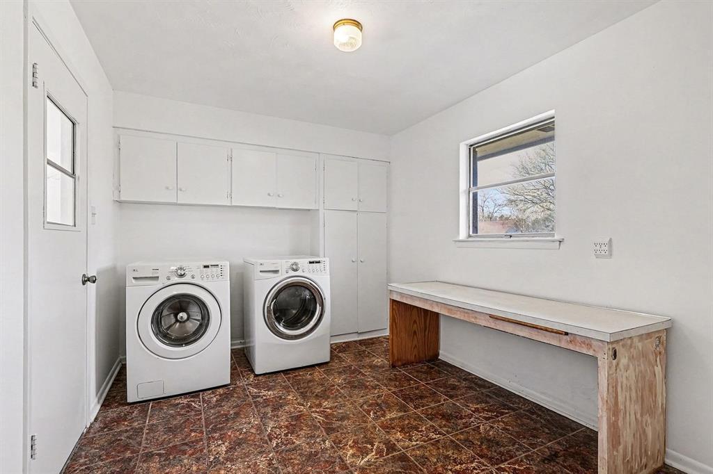 Colonial Estate #2 - Residential