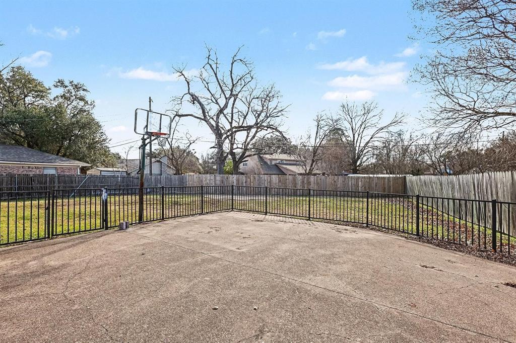 Colonial Estate #2 - Residential