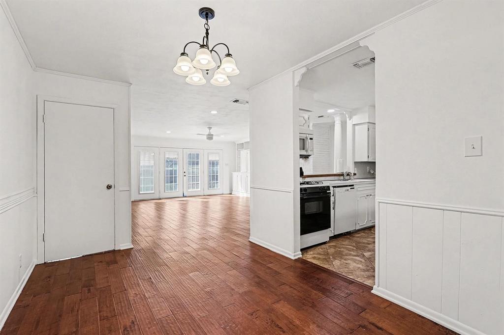 Colonial Estate #2 - Residential