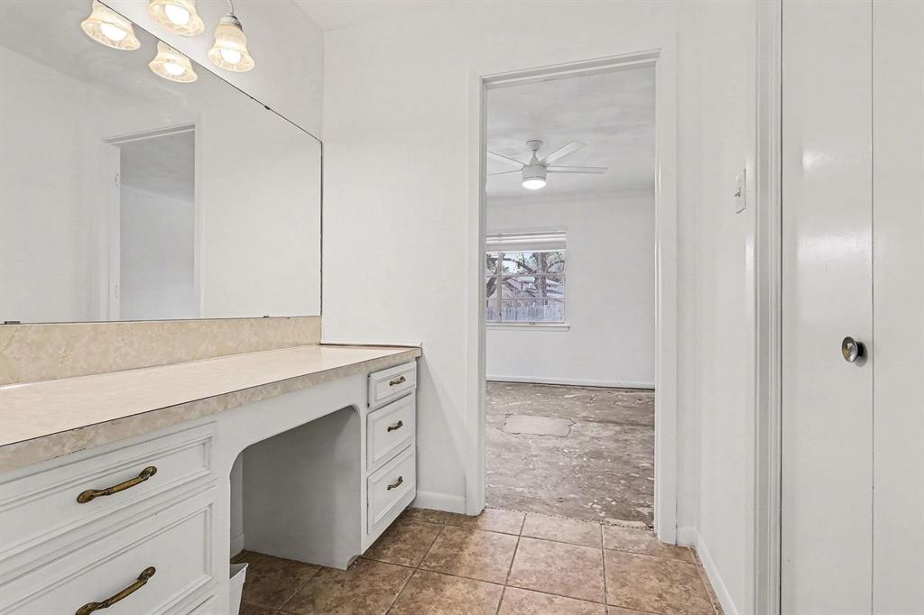 Colonial Estate #2 - Residential