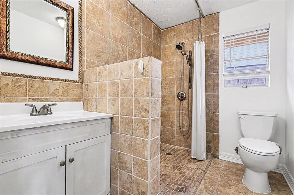 Colonial Estate #2 - Residential