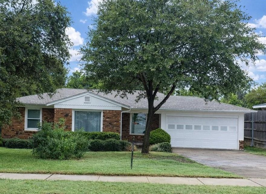 Welcome to this beautifully updated Fort Worth home featuring modern upgrades, timeless finishes, and a functional new layout. Thoughtfully renovated and ready for its new owner—this home checks all the boxes.

Recent Updates & Features

• Brand-new kitchen layout
• New countertops & backsplash
• New stainless-steel appliances
• New doors & updated hardware throughout
• New light fixtures
• New flooring & refreshed interiors
• Newer roof & windows
• Bright, open living spaces
• Spacious backyard
• Move-in ready — available now