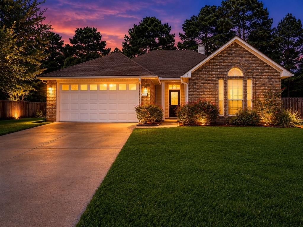 Photo of 7600 Redwood Court, Haughton, LA 71037 (MLS # 21312338)