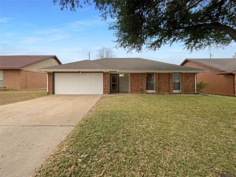1617 N Bent Tree Trail Grand Prairie TX 75052
