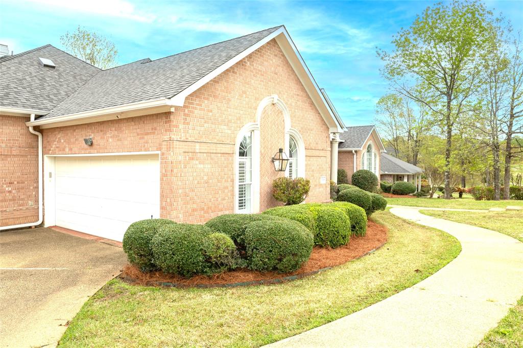 745 Southern Trace Parkway