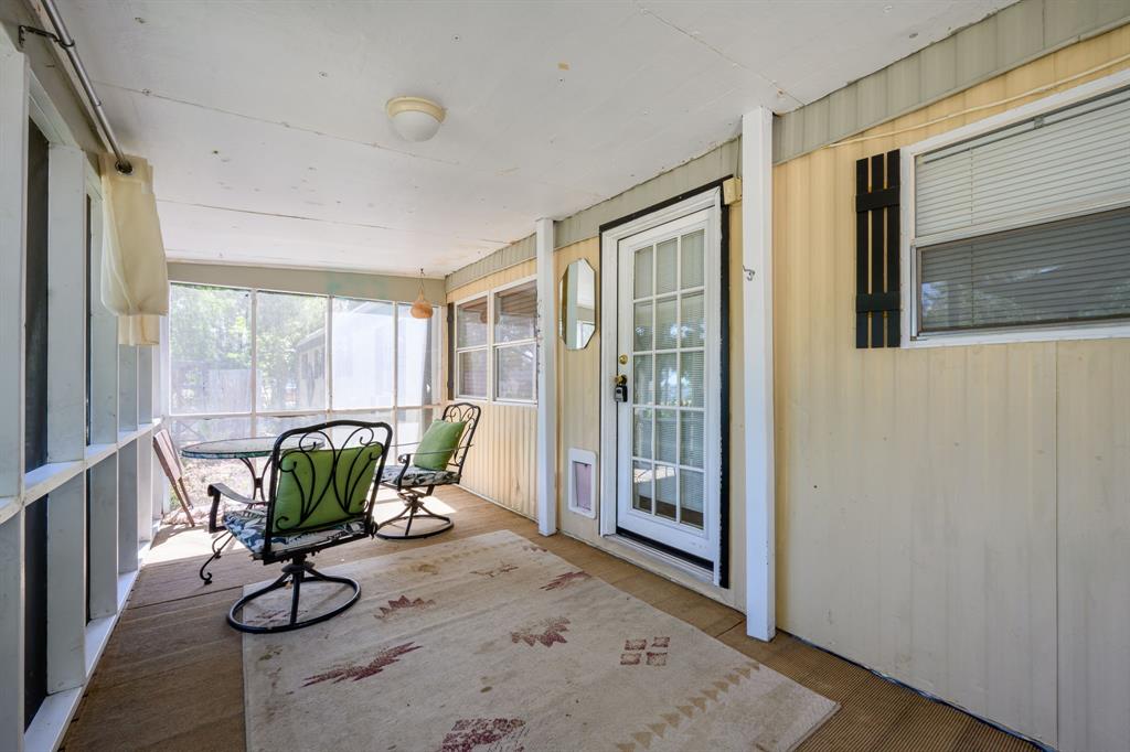1709 E Apache Trail