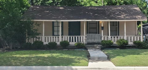 Photo of 7613 Marys Creek Drive, Fort Worth, TX 76116 (MLS # 21371261)