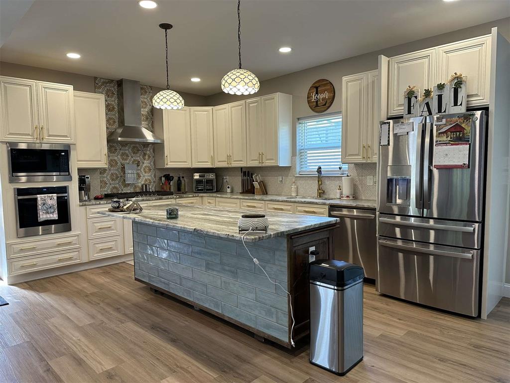 4142 County Road 893