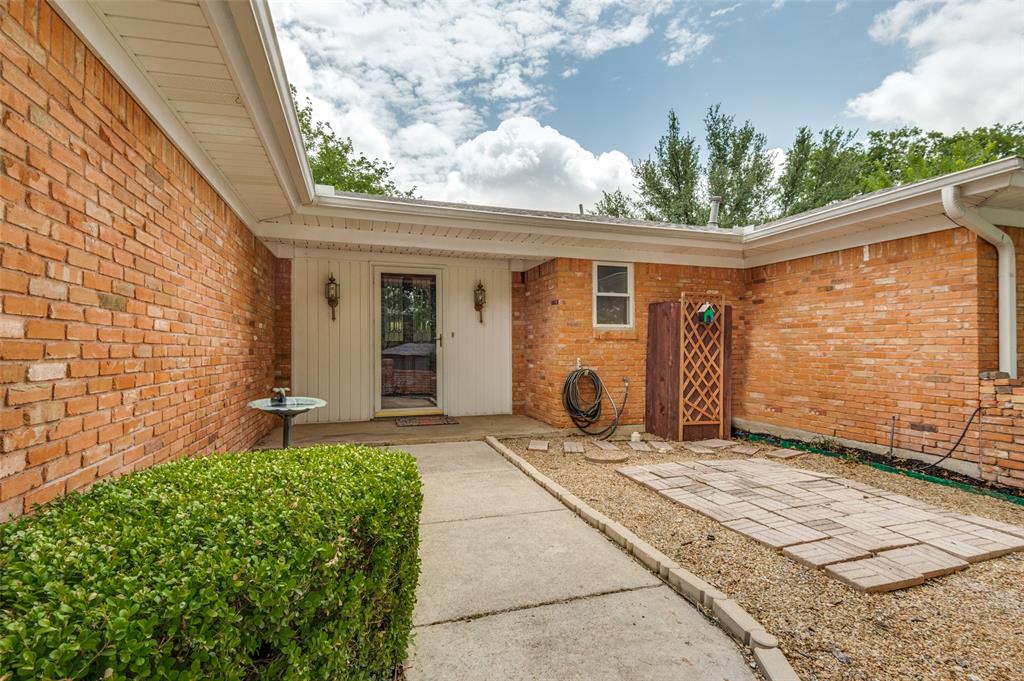 2220 Hurstview Drive