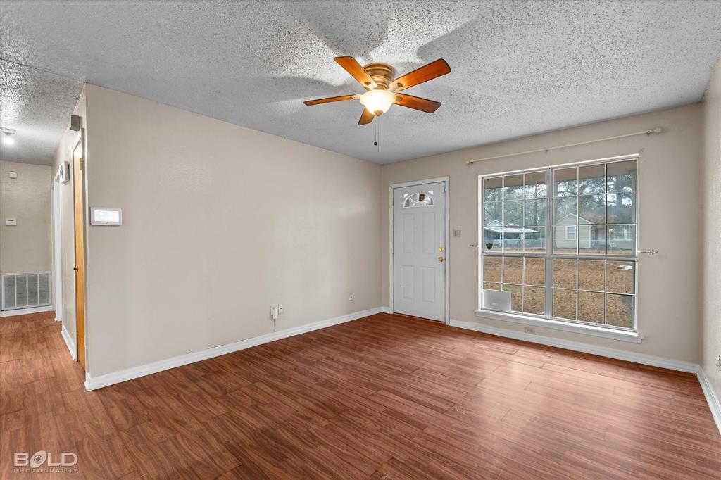 Shreveport, Louisiana 71129, United States, 3 Bedrooms Bedrooms, ,2 BathroomsBathrooms,Residential,Pending,11621