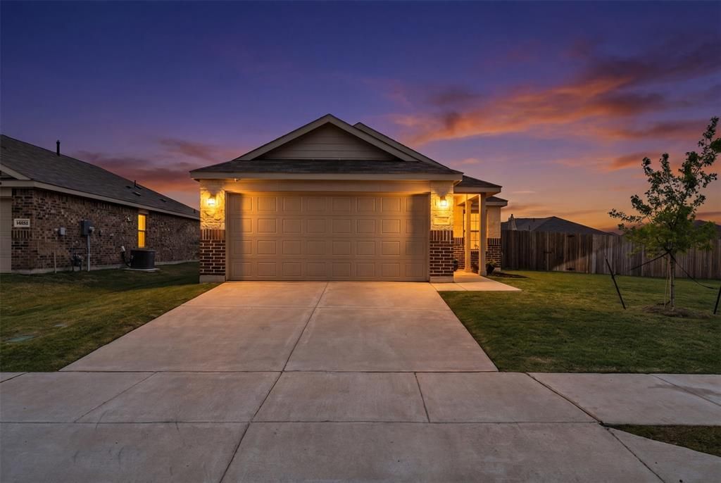 Photo of 14928 Bull Wagon Way, Haslet, TX 76052 (MLS # 21249049)