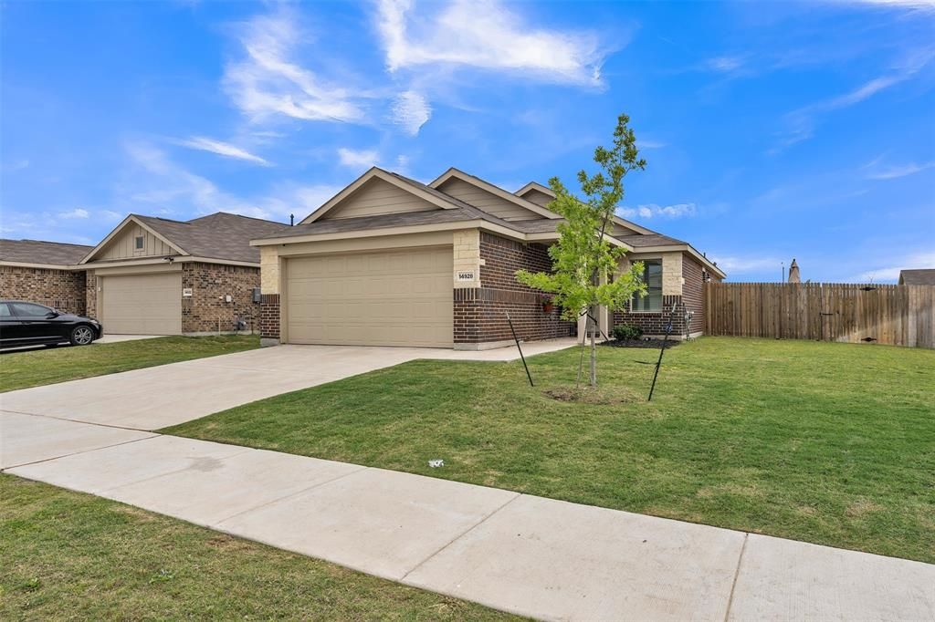 Photo of 14928 Bull Wagon Way, Haslet, TX 76052 (MLS # 21249049)