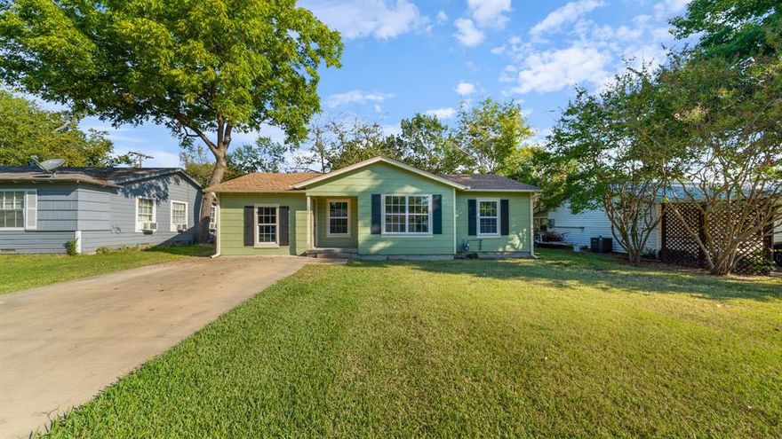 If you're looking for the cutest and most charming house, look no further, you've found it! What makes this house extra special is the bonus room that can be easily a 3rd bedroom, a 2nd living area, a game room or an office. The possibilities for this space are endless. The house is located in the heart of Kaufman, one block from Washington Street, within 5 minutes of the historic downtown square, shopping, dining, schools and the hospital. If you're a commuter you're very near Hwy 175, Hwy 34 and Hwy 243. The new exterior paint job, makes the house stand out when you drive down the street. The color combination looks amazing! The built-in telephone nook in the hallway adds a vintage, retro vibe to the house, along with the tile counter top in the kitchen. The backyard is your private oasis, with a canopy of mature trees, making for a great place to host family and friends. The house is just adorable, and it has a brand spanking new central air and heat unit. This cutie is a must see! Schedule your tour today. This one won't last long.