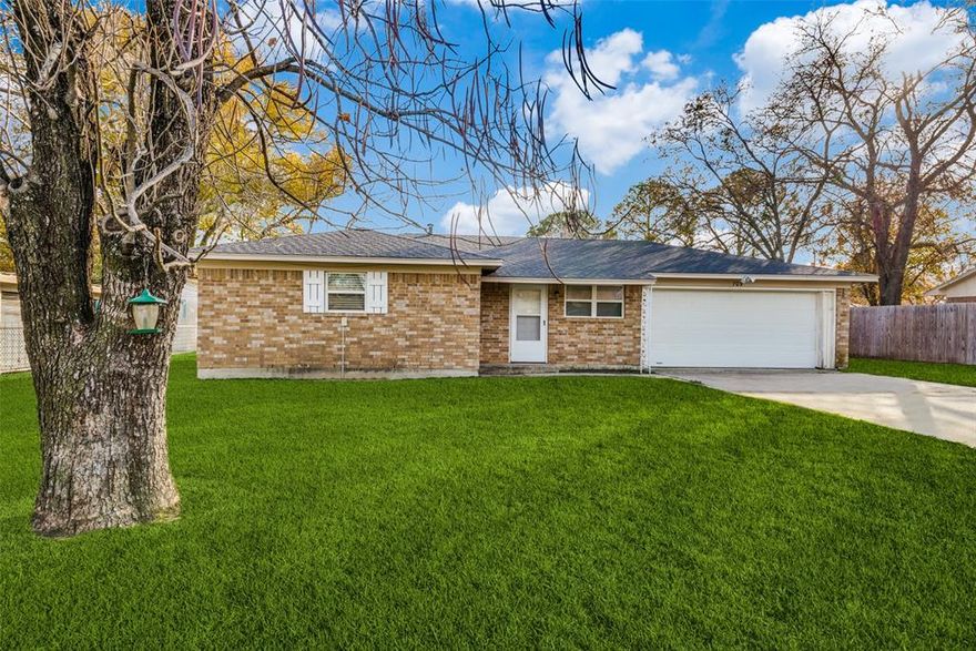 Location, Size, Yard Size, and Price will make this rental hard to pass up.   This is a cute little remodeled home for rent in the center of Pilot Point and is ready for immediate move-in. Has a basic floor plan where a family can grow and enjoy a small town neighborhood.  Roof new, fresh paint, replaced hot water heater, and more.   Landlord provides HVAC filters and will change them as required.  Yard Maintence provided by Landlord.