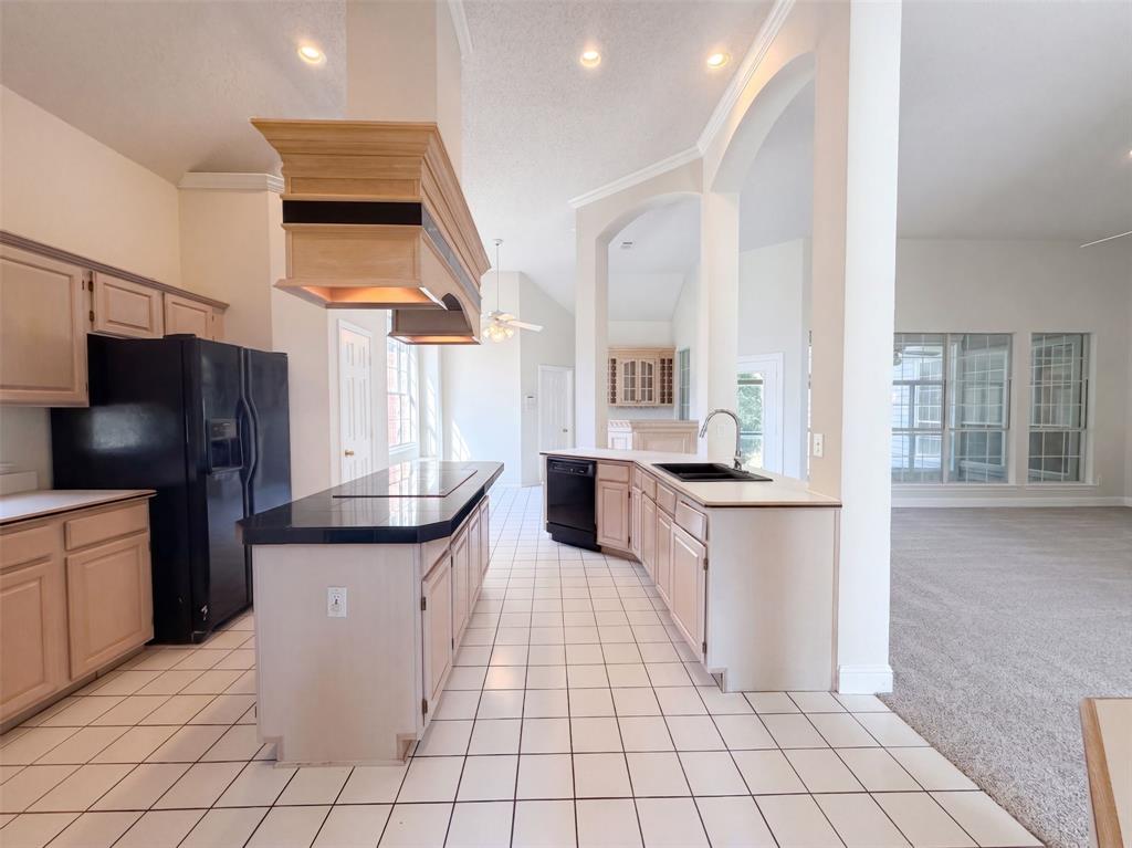 3000 Candide Lane