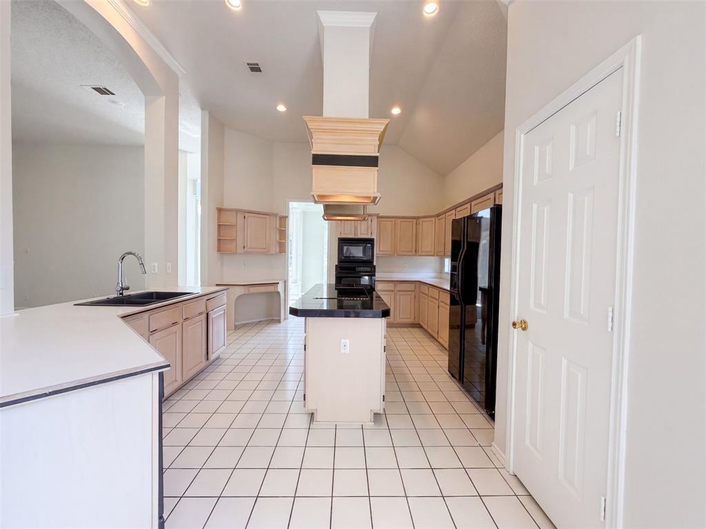 3000 Candide Lane