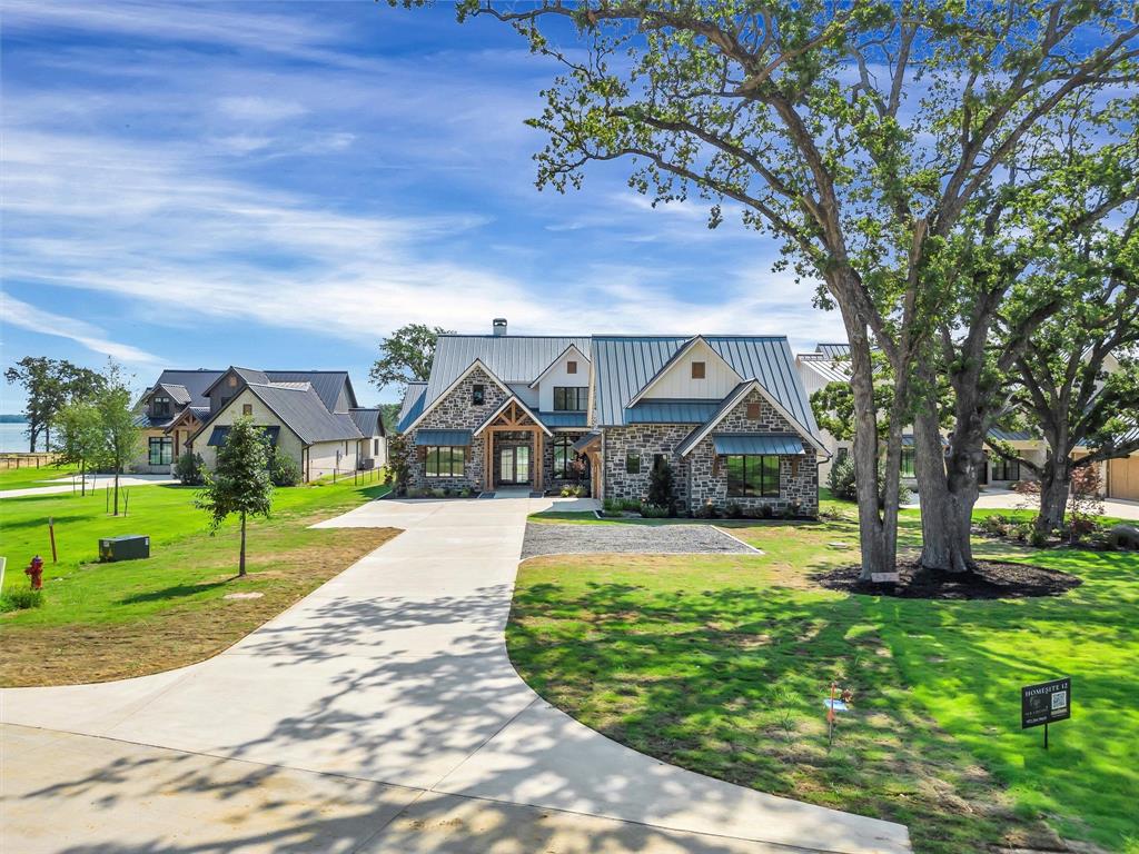 2572 Groves Drive