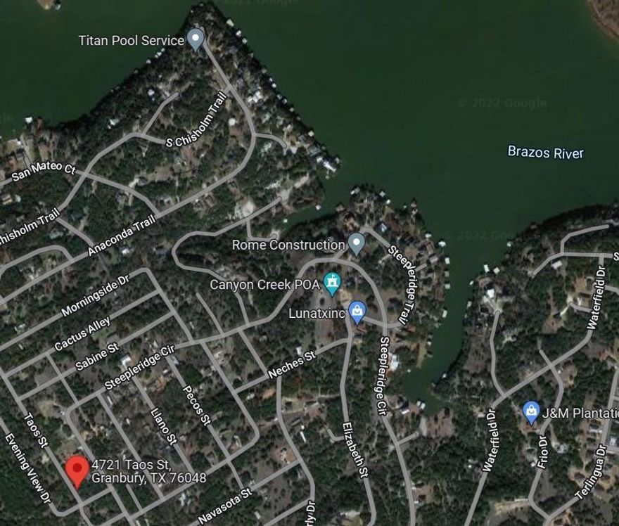 Great lot in the Canyon Creek gated community located on the shores of Lake Granbury. This community includes lots of amenities including 2 boat launches, a fishing pier, tennis court, 2 community pools, playground area, clubhouse, and a 24-hour security gate. This is a great investment opportunity with many new constructions being build all around the community. Do not miss the opportunity to build your own home or invest in this great growing community!