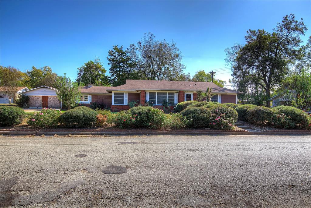407 Puckett Street