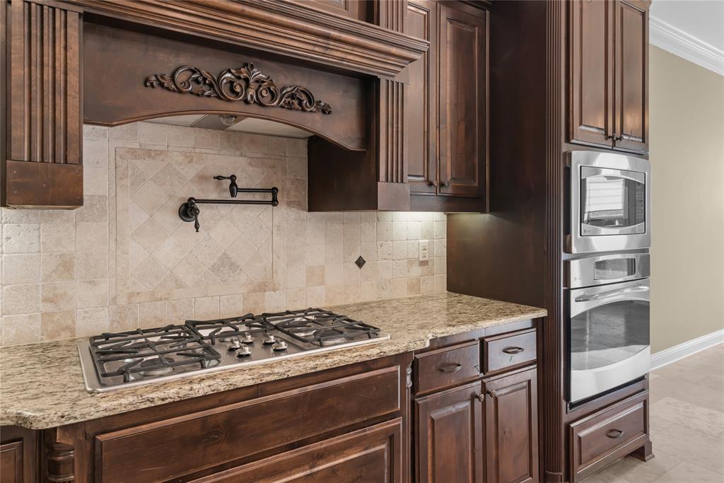 Twelve Oaks - Residential