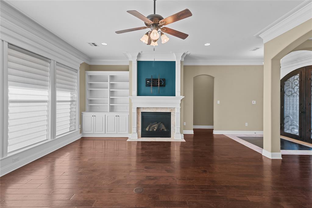 Twelve Oaks - Residential