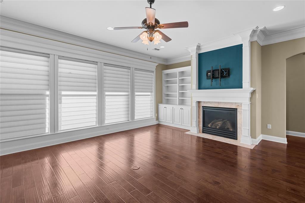 Twelve Oaks - Residential