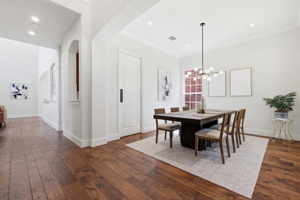 961 Panther Lane