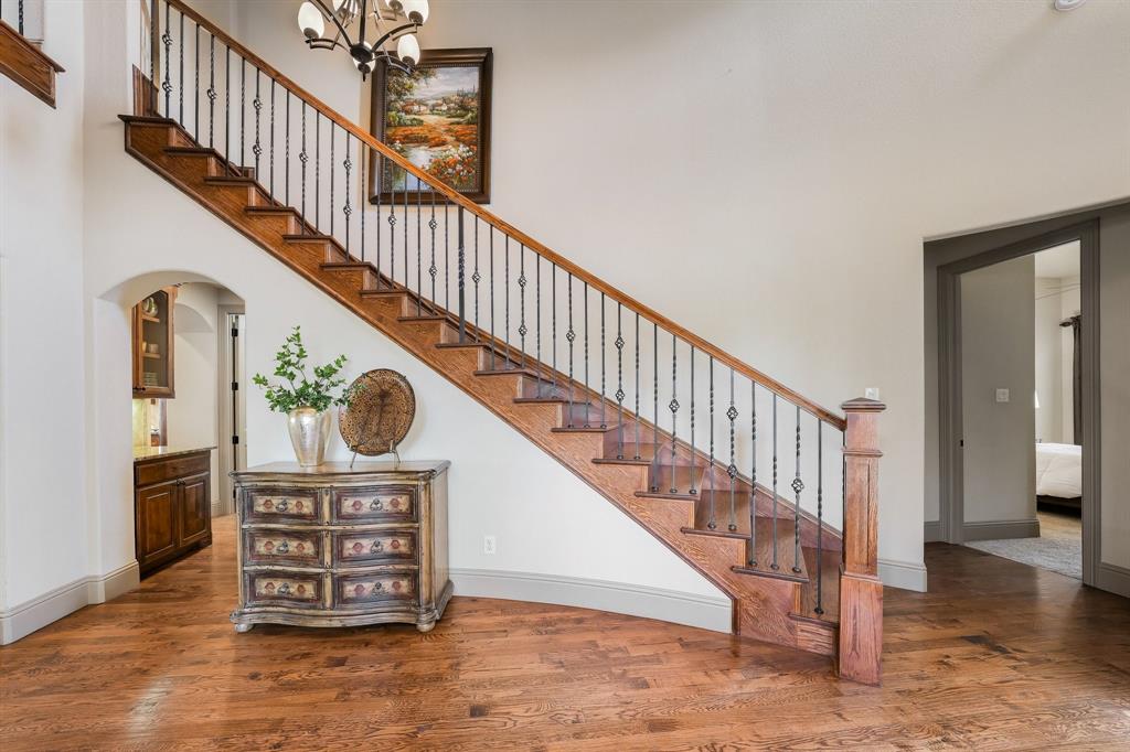 5859 Shoreside Bend