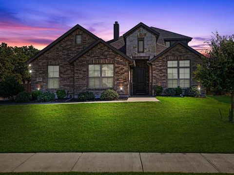 1905 Silver Falls Drive Burleson TX 76028