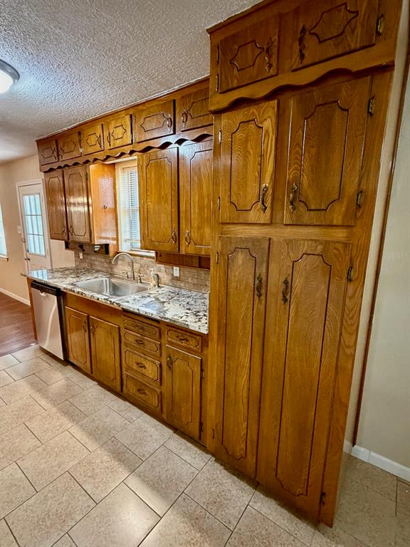 5916 Bowling Drive