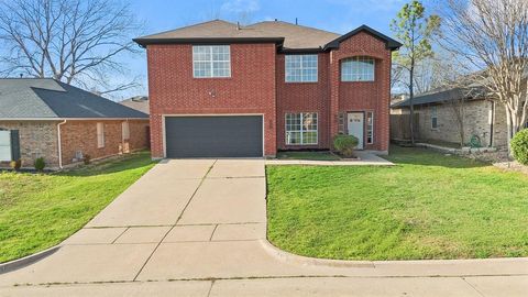 Photo of 611 Joy Lane, Mansfield, TX 76063 (MLS # 21199052)