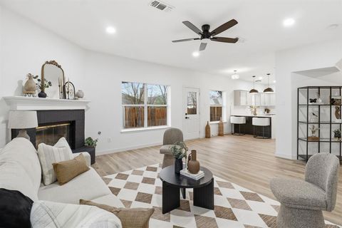 Tiny photo for 611 Joy Lane, Mansfield, TX 76063 (MLS # 21199052)