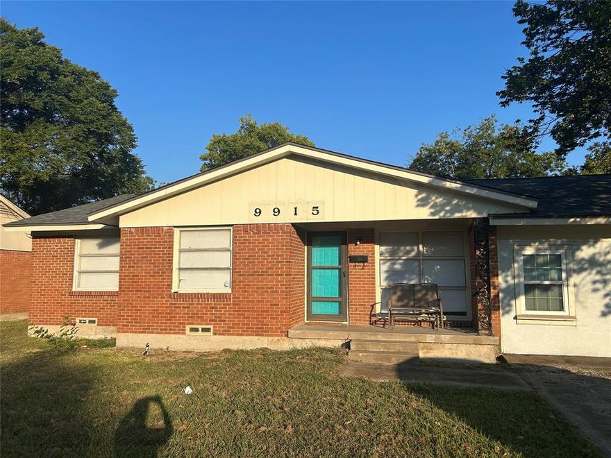 Charming 3 bed 2 bath home in East Dallas. Just minutes away from Casa View Shopping Center, White Rock Lake, Dallas Arboretum, and local schools. *Refrigerator and Washer will not be repaired or replaced during lease term. At S & S Property Services, we strive to provide an experience that is cost-effective and convenient. That’s why we provide a Resident Benefits Package (RBP) to address common headaches for our residents. Our program handles pest control, air filter changes, utility set up, credit building and more at a rate of $45.00 per month, added to every property as a required program.