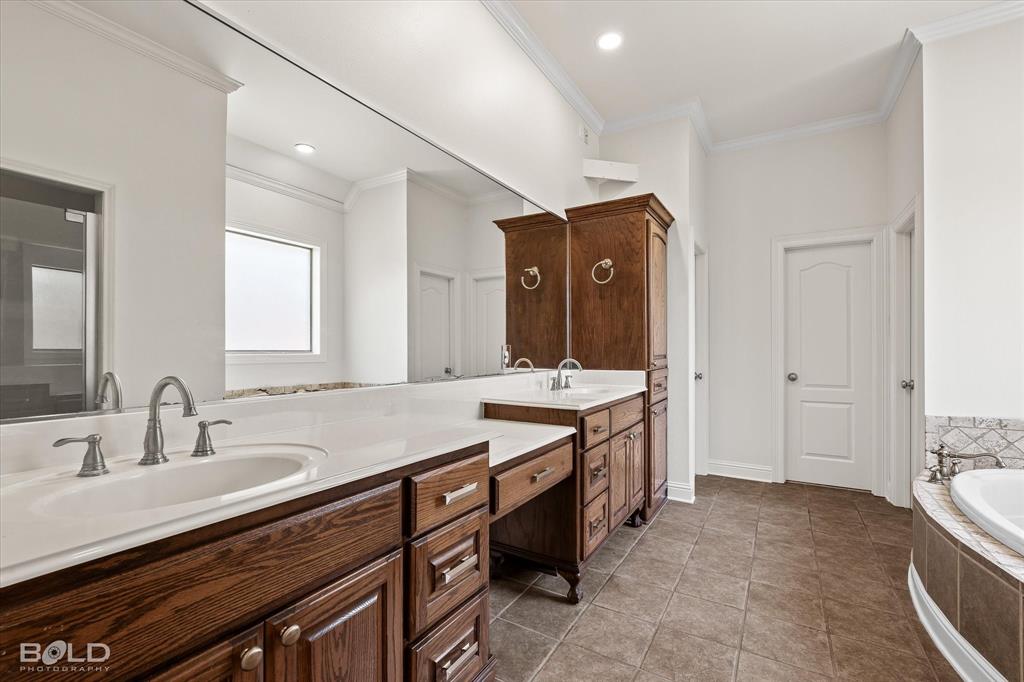 Bossier City, Louisiana 71111, United States, 5 Bedrooms Bedrooms, ,4 BathroomsBathrooms,Residential,Active,108924