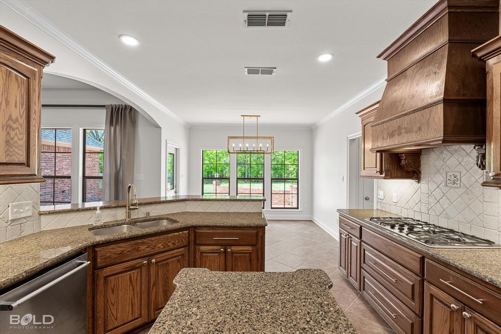 Bossier City, Louisiana 71111, United States, 5 Bedrooms Bedrooms, ,4 BathroomsBathrooms,Residential,Active,108924