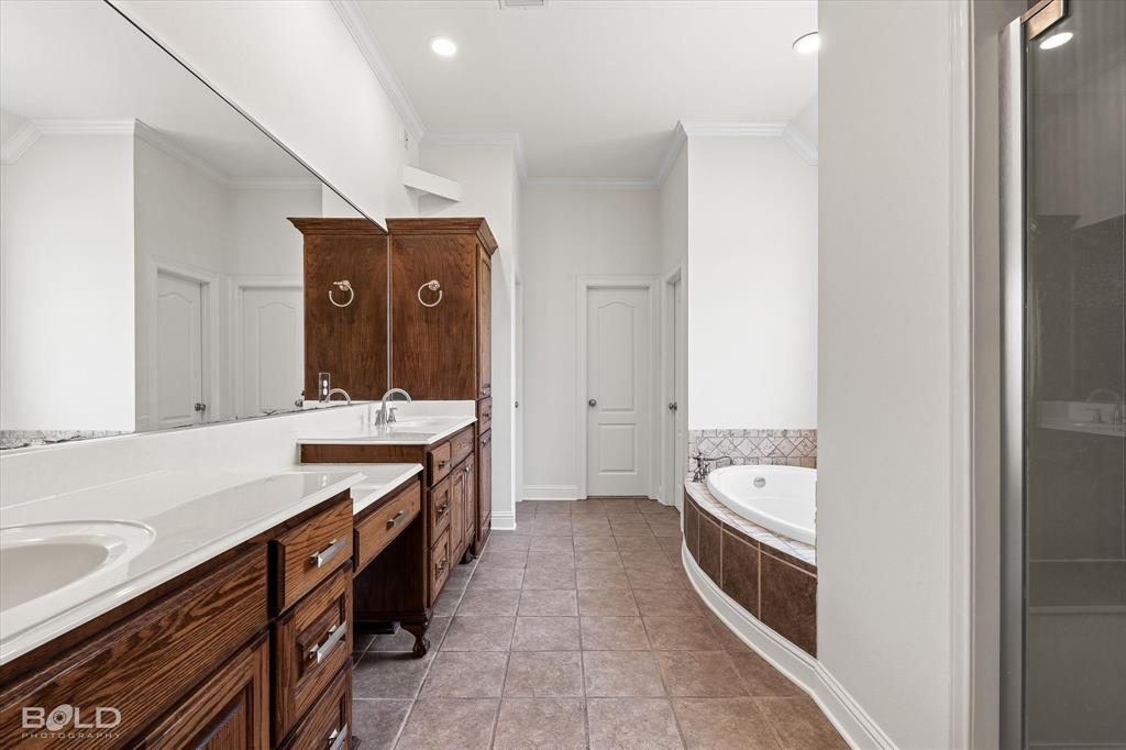 Bossier City, Louisiana 71111, United States, 5 Bedrooms Bedrooms, ,4 BathroomsBathrooms,Residential,Active,108924